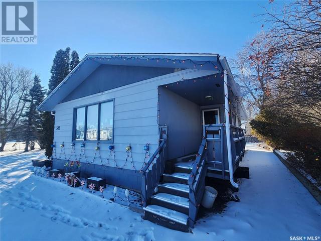 542 1st Street E, House detached with 5 bedrooms, 2 bathrooms and null parking in Lafleche SK | Image 24