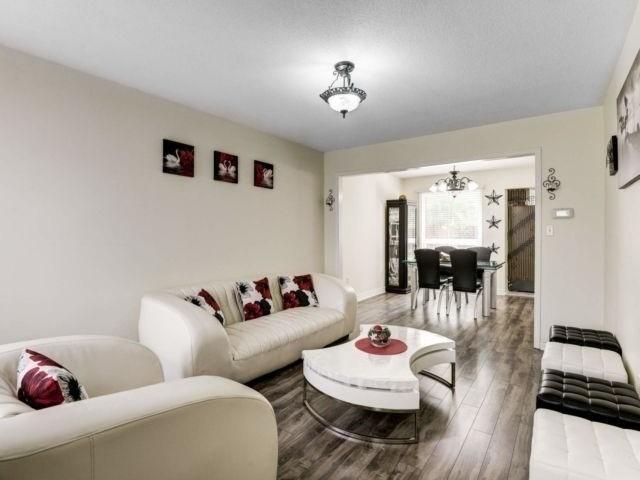 86 Snowcap Rd, House detached with 4 bedrooms, 3 bathrooms and 3 parking in Brampton ON | Image 2