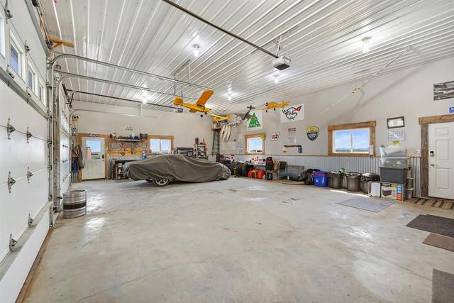 242053 Township Road 260, House detached with 5 bedrooms, 3 bathrooms and 15 parking in Wheatland County AB | Image 43