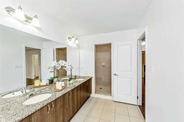 39 Portage Ave, House semidetached with 4 bedrooms, 4 bathrooms and 2 parking in Richmond Hill ON | Image 13