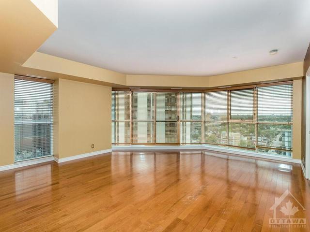 2001 - 445 Laurier Avenue W, Condo with 2 bedrooms, 2 bathrooms and null parking in Ottawa ON | Image 6