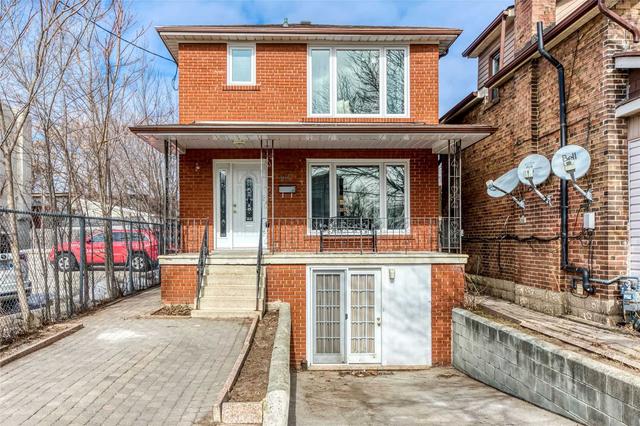 64 Bernice Cres, House detached with 3 bedrooms, 2 bathrooms and 2 parking in Toronto ON | Image 1