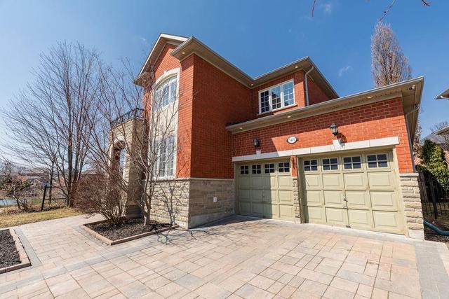 5401 Duchess Court, House detached with 4 bedrooms, 2 bathrooms and 2 parking in Burlington ON | Image 2