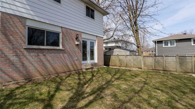 31 Jeffrey St, House detached with 3 bedrooms, 2 bathrooms and 3 parking in Barrie ON | Image 30