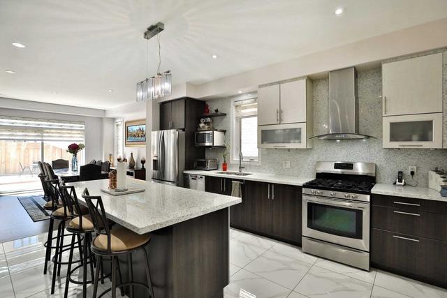 16 West Glen Ave, House detached with 4 bedrooms, 5 bathrooms and 6 parking in Hamilton ON | Image 3