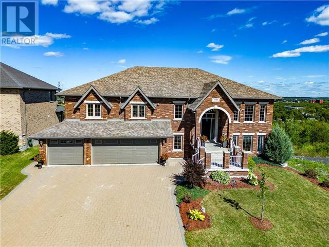 597 Corsi Hill, House detached with 4 bedrooms, 3 bathrooms and null parking in Greater Sudbury ON | Card Image