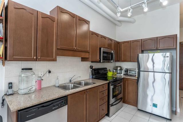 1101 - 2 Fieldway Rd, Condo with 2 bedrooms, 2 bathrooms and 1 parking in Toronto ON | Image 10