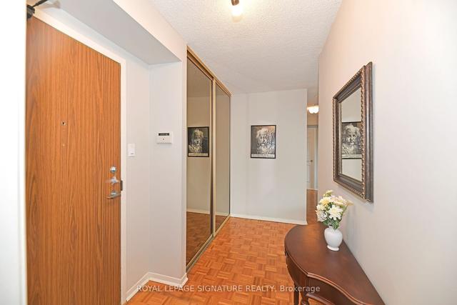 1505 - 75 Wynford Hts Cres, Condo with 2 bedrooms, 2 bathrooms and 1 parking in Toronto ON | Image 12
