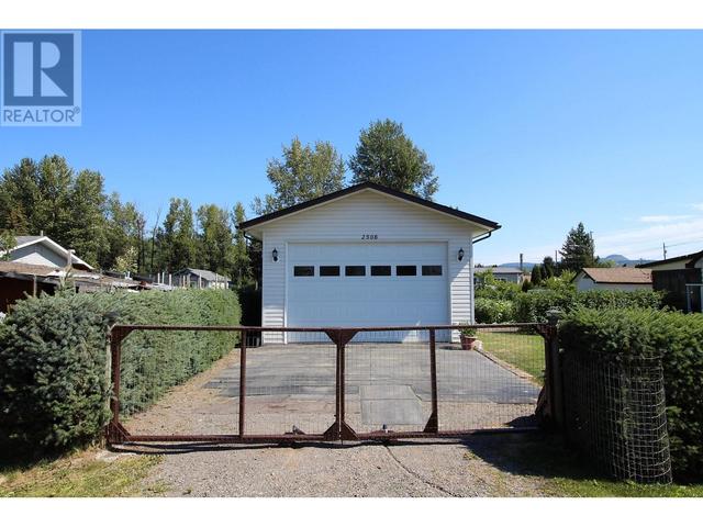 2508 N Copeland Avenue, House detached with 2 bedrooms, 1 bathrooms and null parking in Houston BC | Image 5