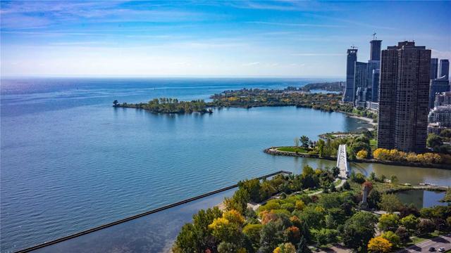 3209 - 1926 Lake Shore Blvd W, Condo with 2 bedrooms, 3 bathrooms and 1 parking in Toronto ON | Image 1
