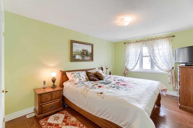 363 Greenlees Circ, House detached with 3 bedrooms, 4 bathrooms and 4 parking in Milton ON | Image 7