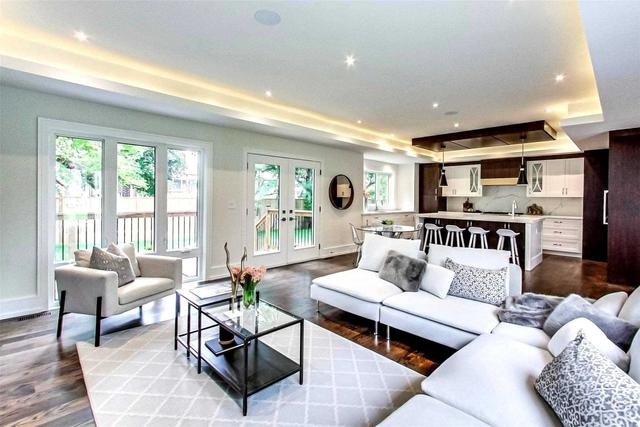 24 Topham Rd, House detached with 4 bedrooms, 5 bathrooms and 2 parking in Toronto ON | Image 13