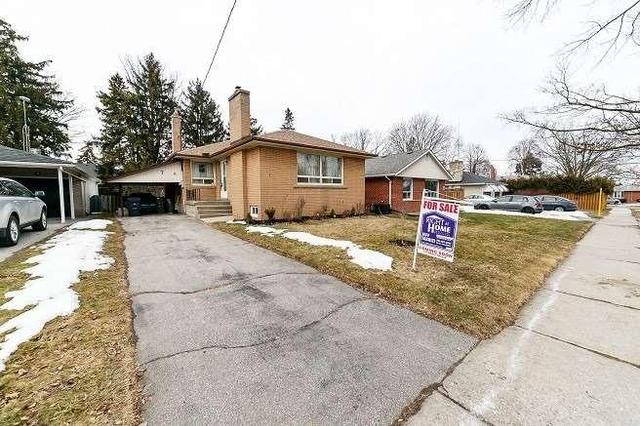 7 Barford Rd, House detached with 3 bedrooms, 1 bathrooms and 3 parking in Toronto ON | Image 1