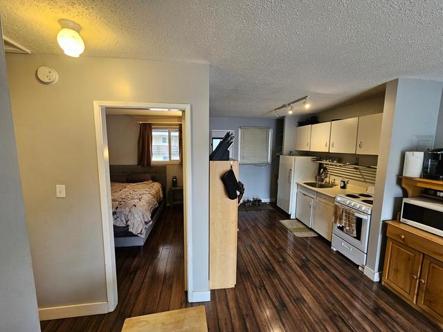 e52 - 100 Red Cedar Drive, Condo with 1 bedrooms, 1 bathrooms and 1 parking in Sparwood BC | Image 4