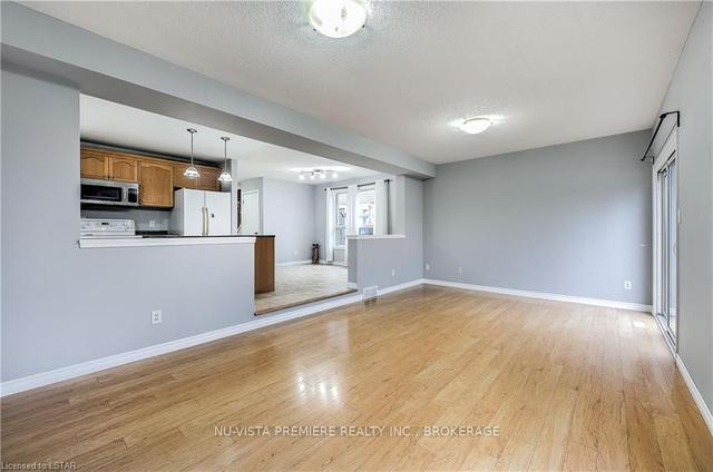 798 Queensborough Cres, House detached with 3 bedrooms, 3 bathrooms and 3 parking in London ON | Image 3