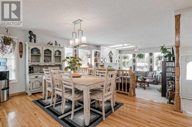 1968 Cottonwood Crescent Se, House detached with 4 bedrooms, 2 bathrooms and 4 parking in Calgary AB | Image 4