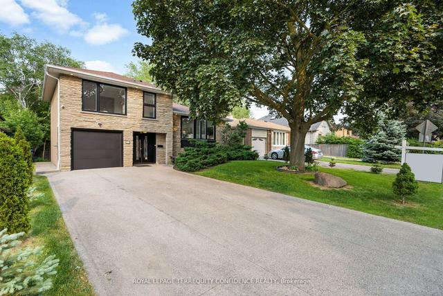 68 Dewlane Dr, House detached with 3 bedrooms, 3 bathrooms and 4 parking in Toronto ON | Image 29