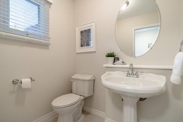 2381 Springfield Cres, House attached with 3 bedrooms, 3 bathrooms and 3 parking in Oakville ON | Image 10