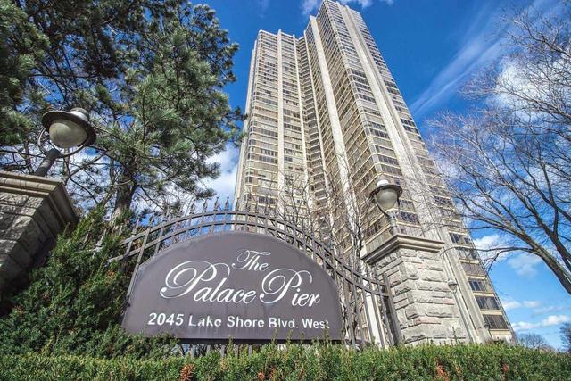 409 - 2045 Lake Shore Blvd W, Condo with 2 bedrooms, 2 bathrooms and 1 parking in Toronto ON | Image 1