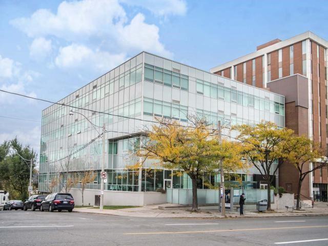 111 - 562 Eglinton Ave E, Condo with 1 bedrooms, 2 bathrooms and 1 parking in Toronto ON | Image 2