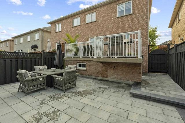 89 Castillian Dr, House semidetached with 3 bedrooms, 4 bathrooms and 3 parking in Vaughan ON | Image 27