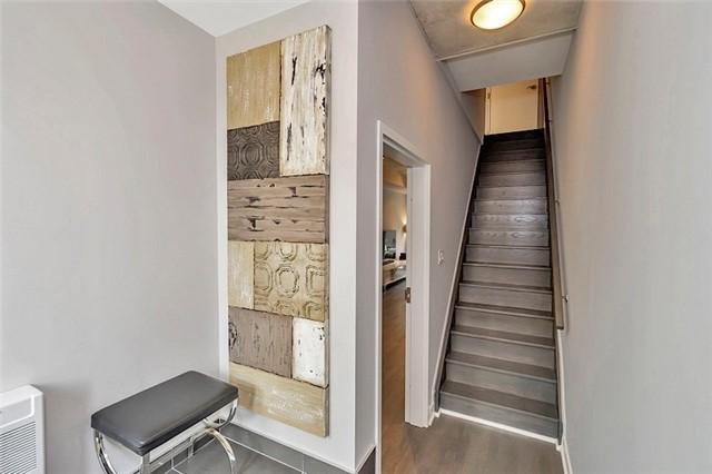 1248 Dundas St E, Townhouse with 3 bedrooms, 3 bathrooms and 1 parking in Toronto ON | Image 3