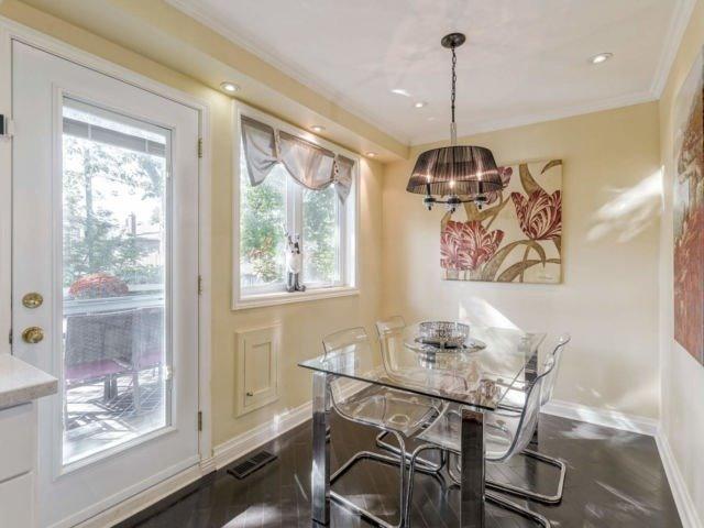9 Beaumaris Cres, House detached with 3 bedrooms, 3 bathrooms and 4 parking in Toronto ON | Image 7