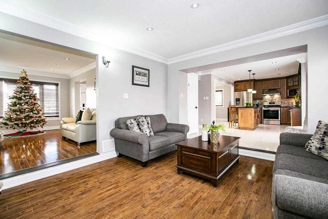 38 Brydon Cres, House detached with 3 bedrooms, 4 bathrooms and 6 parking in Brampton ON | Image 39