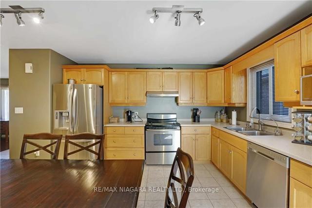 7228 Kelly Dr, House detached with 3 bedrooms, 2 bathrooms and 3 parking in Niagara Falls ON | Image 39