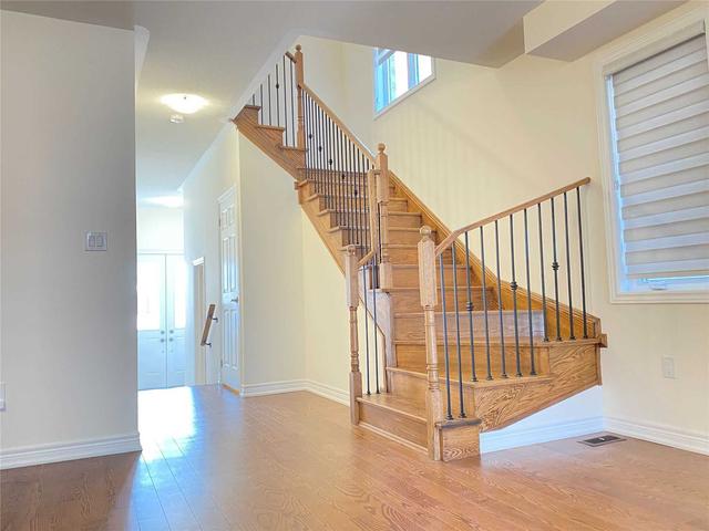 96 Hashmi Pl, House semidetached with 4 bedrooms, 3 bathrooms and 2 parking in Brampton ON | Image 4