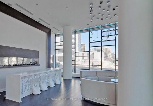 201 - 68 Canterbury Pl, Condo with 1 bedrooms, 1 bathrooms and 0 parking in Toronto ON | Image 9