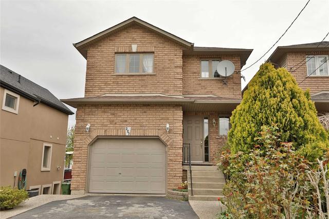227 Wood St E, House detached with 3 bedrooms, 4 bathrooms and 5 parking in Hamilton ON | Image 1