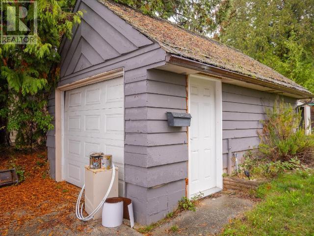 4532 Manson Ave, House detached with 3 bedrooms, 1 bathrooms and null parking in Powell River BC | Image 36