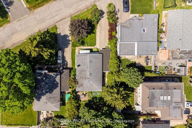 23 Appledale Rd, House detached with 3 bedrooms, 1 bathrooms and 4 parking in Toronto ON | Image 20