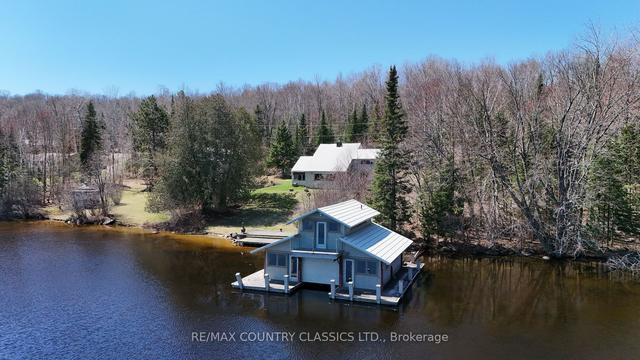 2021 North Baptiste Lake Rd, House detached with 1 bedrooms, 2 bathrooms and 8 parking in Hastings Highlands ON | Image 12