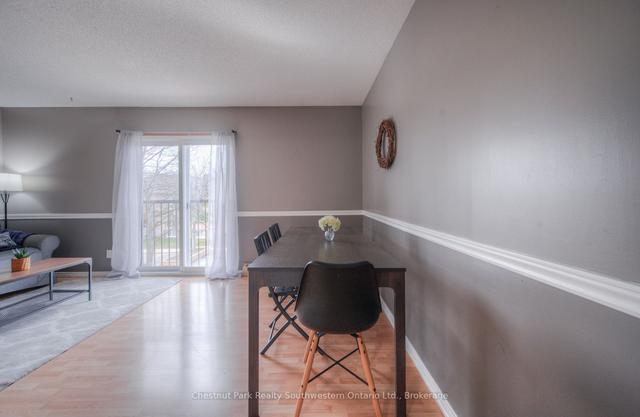 10 - 325 Northlake Dr, Condo with 2 bedrooms, 1 bathrooms and 1 parking in Waterloo ON | Image 3