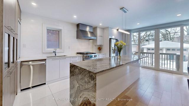 158 Northcliffe Blvd, House detached with 6 bedrooms, 5 bathrooms and 6 parking in Toronto ON | Image 40