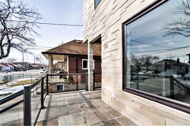 310 Melrose St, House detached with 3 bedrooms, 3 bathrooms and 3 parking in Toronto ON | Image 12