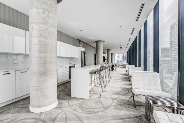 2806 - 11 Charlotte St, Condo with 2 bedrooms, 1 bathrooms and 1 parking in Toronto ON | Image 26