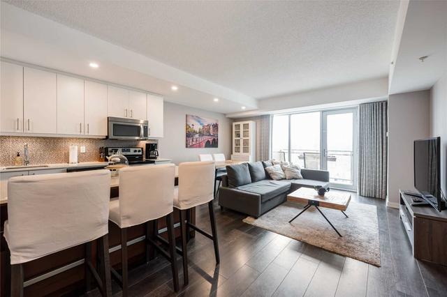 601 - 760 The Queensway Ave, Condo with 2 bedrooms, 2 bathrooms and 1 parking in Toronto ON | Image 9
