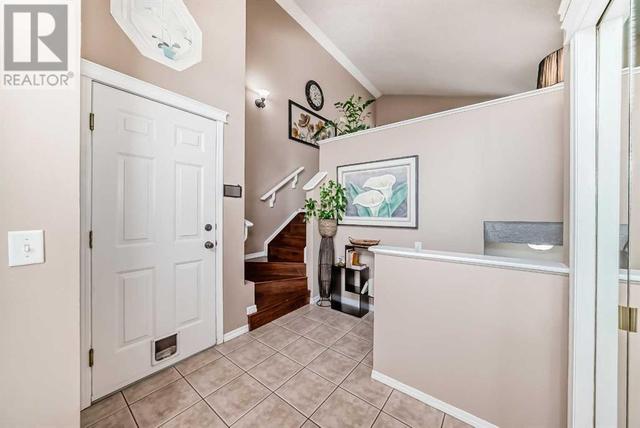 4 Martha's Meadow Place Ne, House detached with 4 bedrooms, 2 bathrooms and 2 parking in Calgary AB | Image 7
