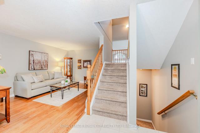 85 Periwinkle Way, House detached with 3 bedrooms, 3 bathrooms and 4 parking in Guelph ON | Image 34