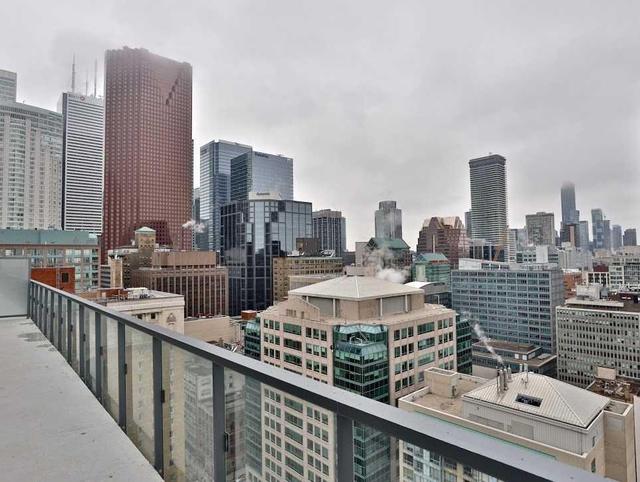 2501 - 60 Colborne St, Condo with 3 bedrooms, 3 bathrooms and 2 parking in Toronto ON | Image 15