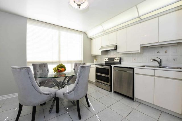 519 - 333 Clark Ave W, Condo with 2 bedrooms, 2 bathrooms and 1 parking in Vaughan ON | Image 6