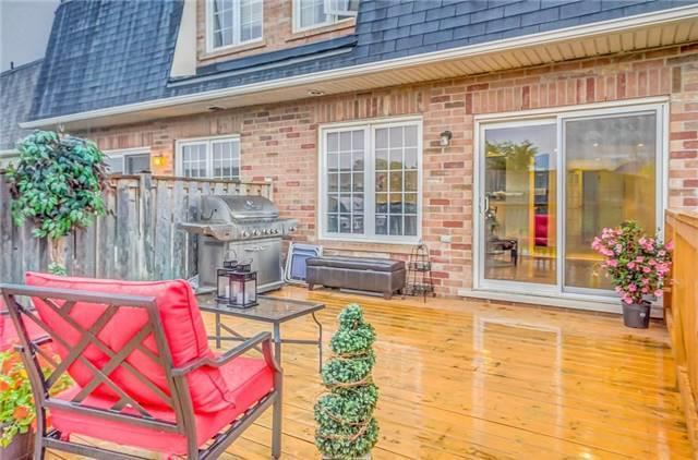 80 Hummingbird Dr, House semidetached with 4 bedrooms, 4 bathrooms and 2 parking in Toronto ON | Image 2