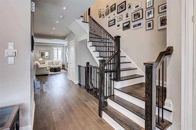 1067 Shaw Dr, House semidetached with 3 bedrooms, 4 bathrooms and 3 parking in Mississauga ON | Image 10