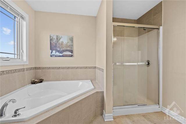 514 Barrick Hill Road, Townhouse with 3 bedrooms, 3 bathrooms and 3 parking in Ottawa ON | Image 17