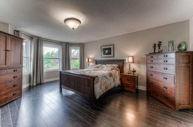 54 Garden Cres, House detached with 3 bedrooms, 3 bathrooms and 6 parking in Brant ON | Image 12