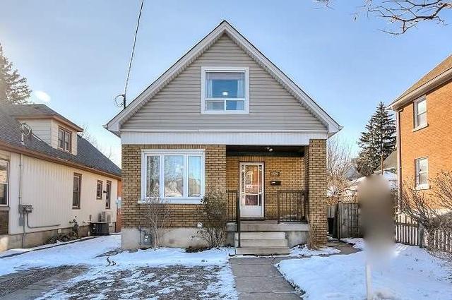 123 Samuel St, House detached with 2 bedrooms, 3 bathrooms and 4 parking in Kitchener ON | Image 1