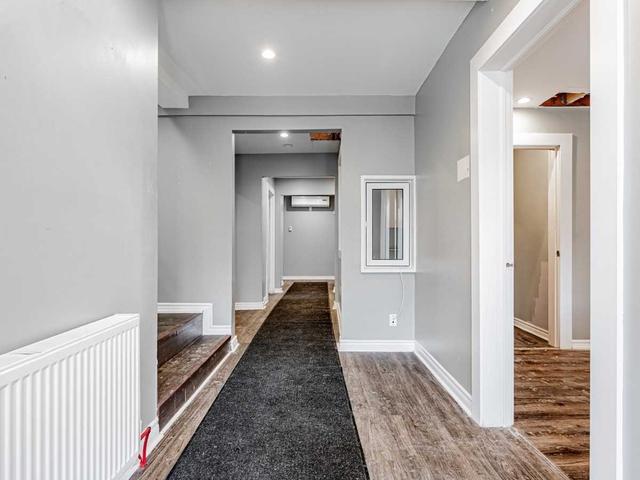 655 Sheppard Ave W, House detached with 9 bedrooms, 4 bathrooms and 4 parking in Toronto ON | Image 23